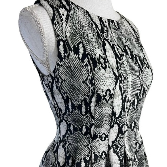 Vince Camuto Black and White A-line Dress - Picture 5 of 8